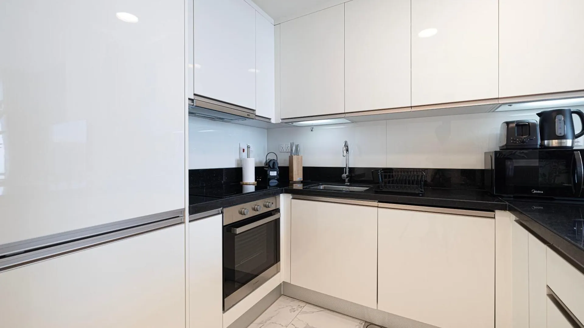 Apartment 5 Star Amenities 10 Mins Downtown Kite Beach Dubai United Arab Emirates